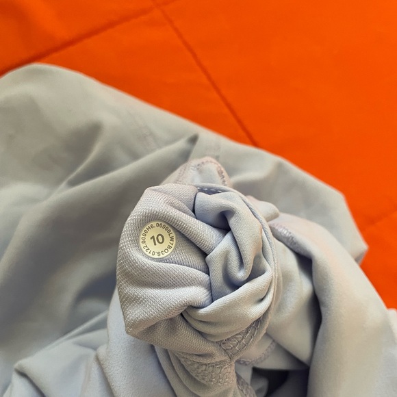 Lululemon Biker Shorts Womens 10 Biker Short Activewear Gym & Running - Picture 3 of 5